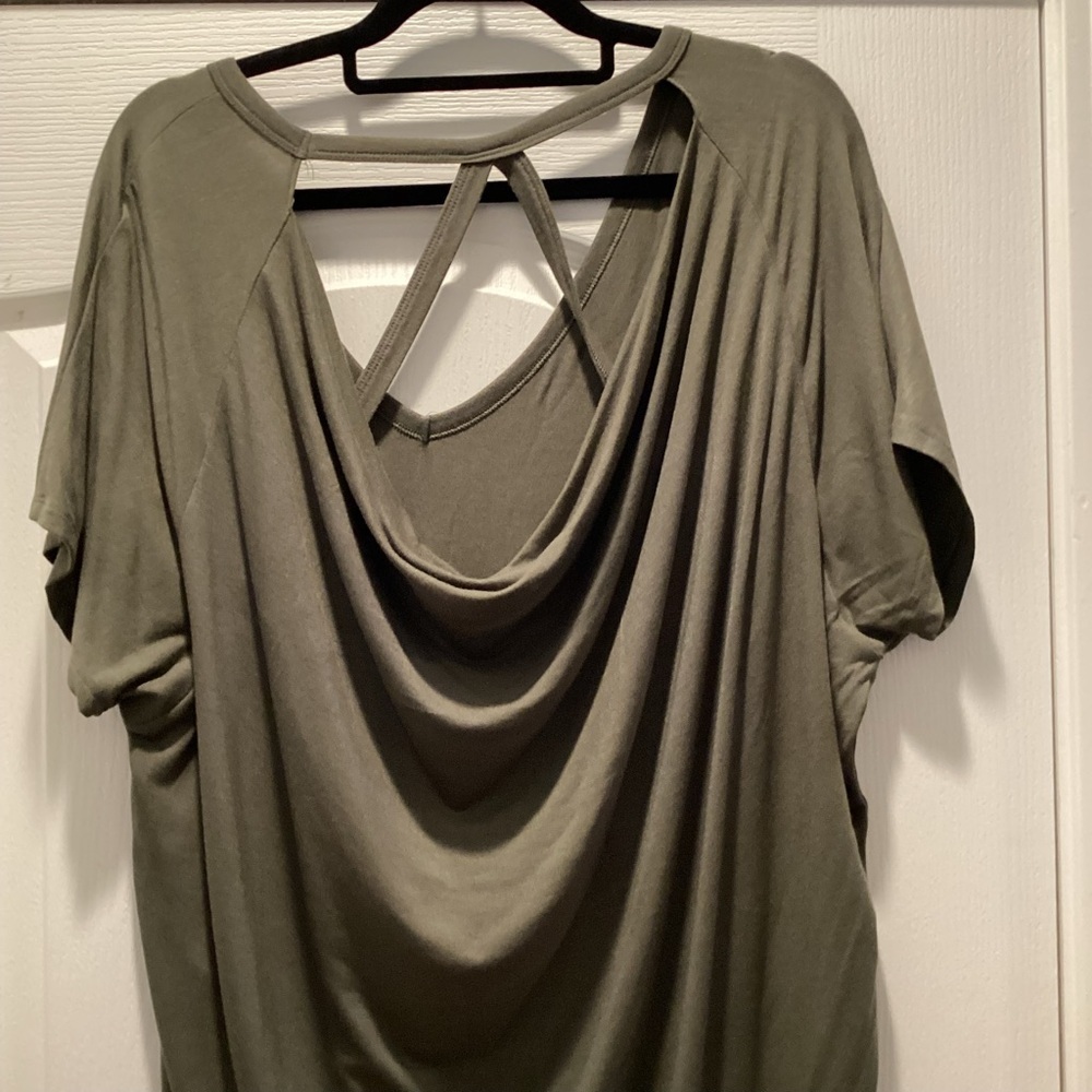 Express Khaki Short Sleeve V- Neck Criss Top ( Color: Light Army Green) (Large ) - Picture 3 of 3